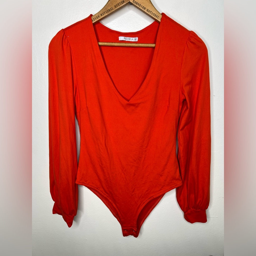 REORIA V-Neck Long Sleeve Bodysuit